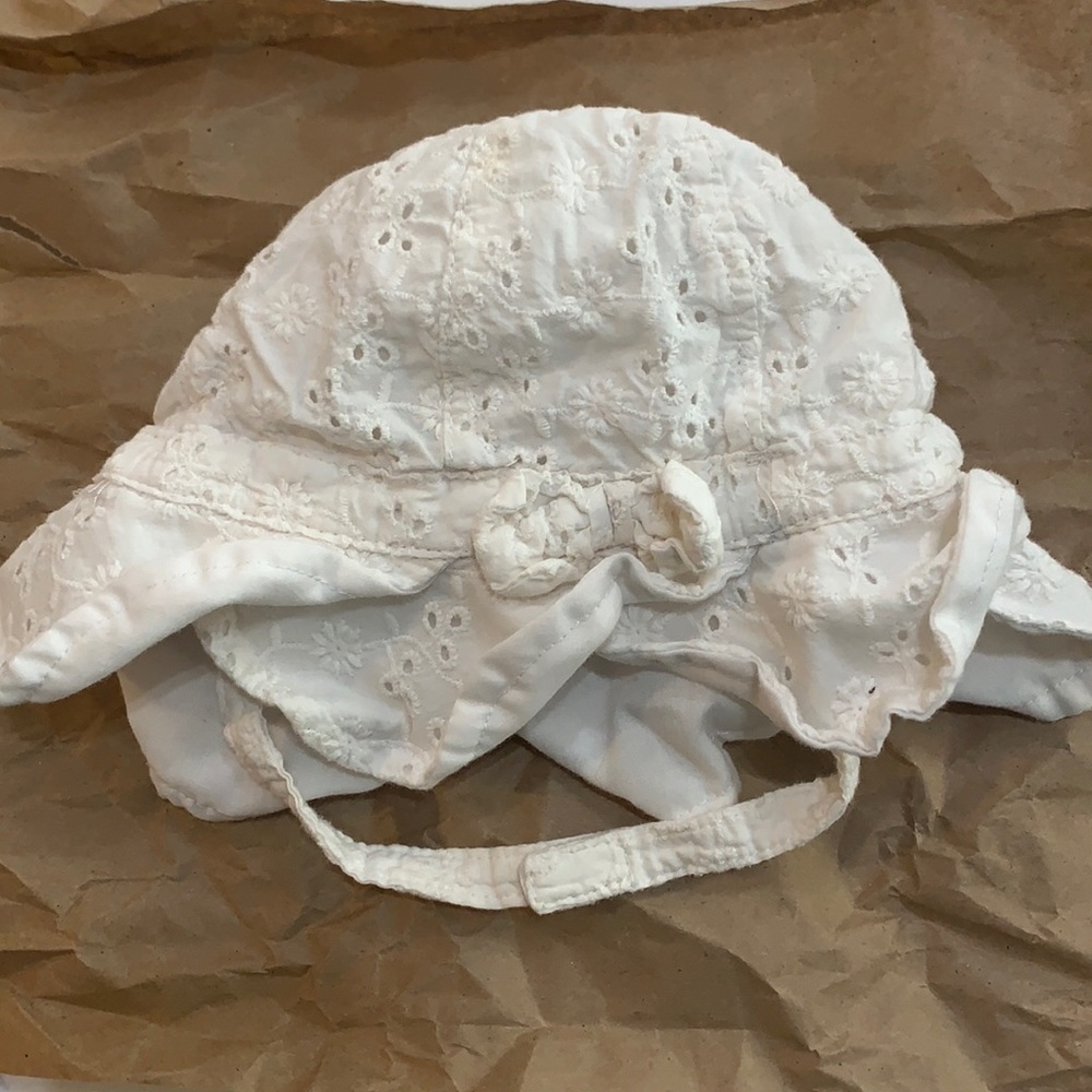 White sun hat